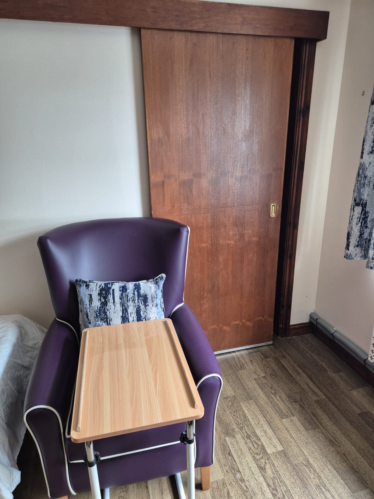 A comfortable single room with natural light
