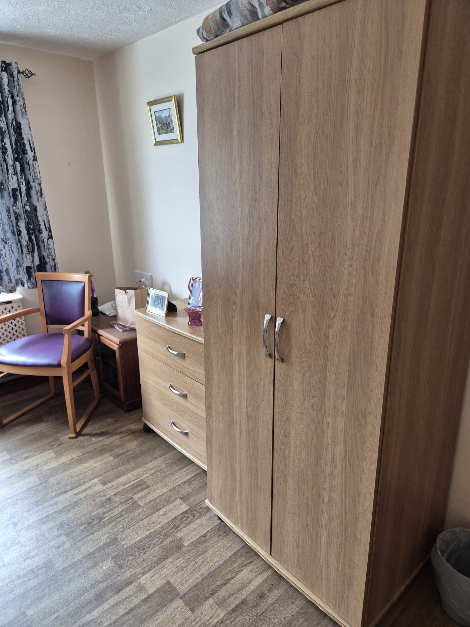 A well-appointed room at Towyn Capel Care